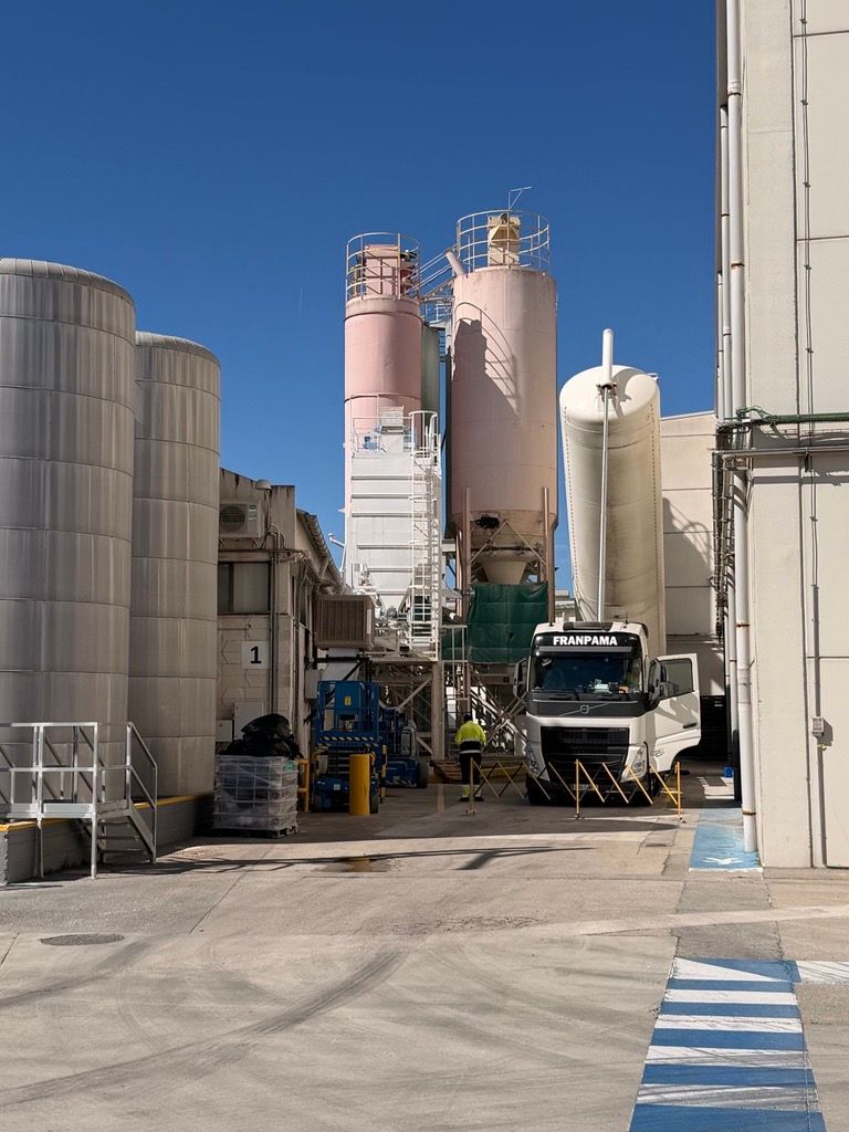 Nuevo Proyecto Llaves en Mano: Automatización y Transporte Neumático para el Sector de Pinturas